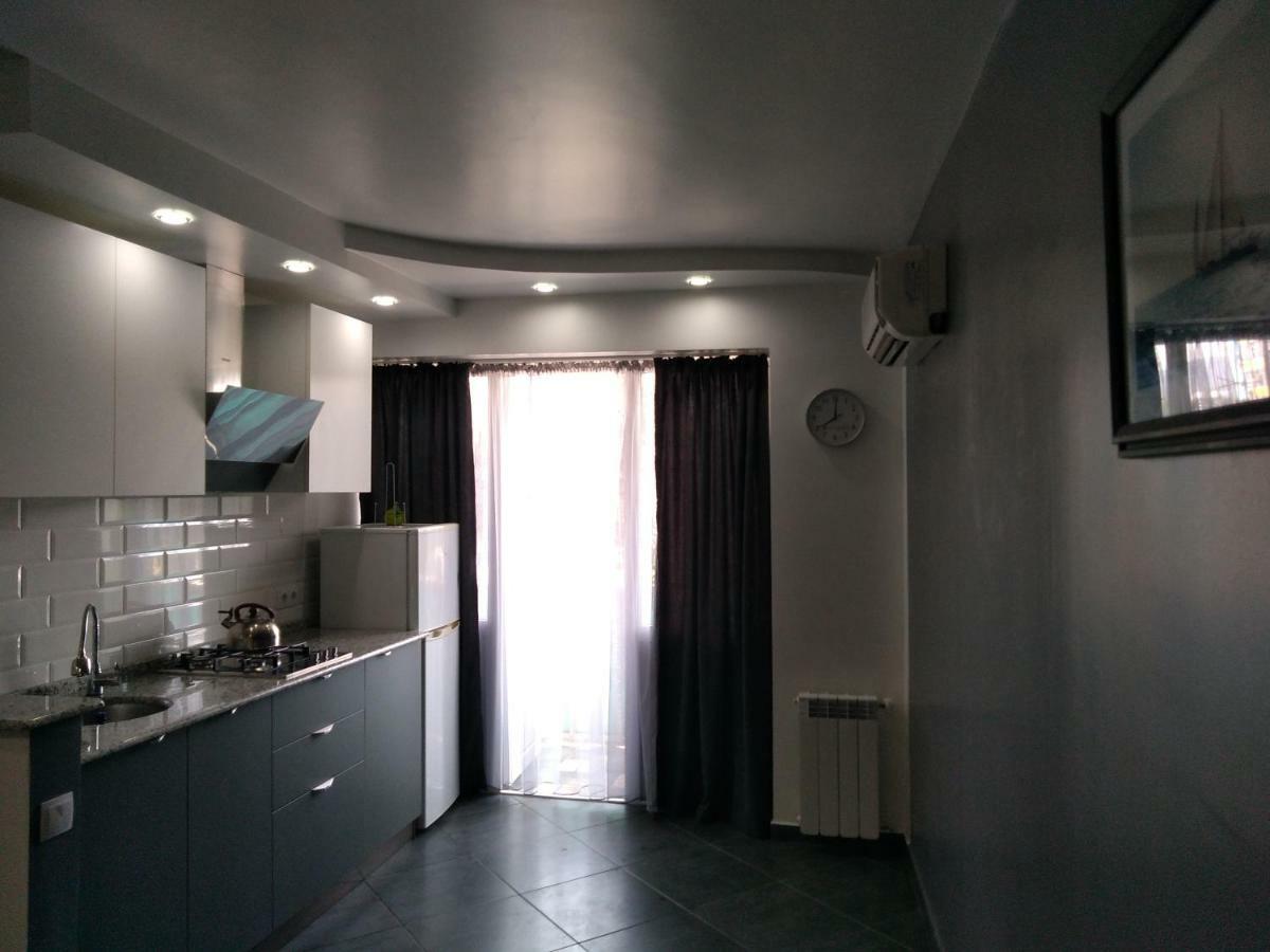 Apartment Eteri Batoumi Extérieur photo